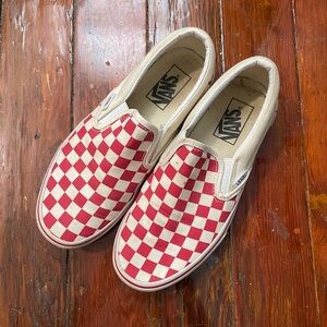 VANS Classic Slip On White Red
Checkered Canvas Unisex Sneakers